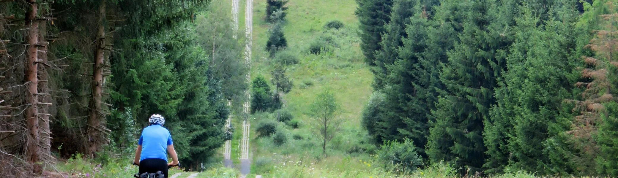 Radfahrer auf Kolonnenweg | © DAV Sigmaringen, Jochen Metz